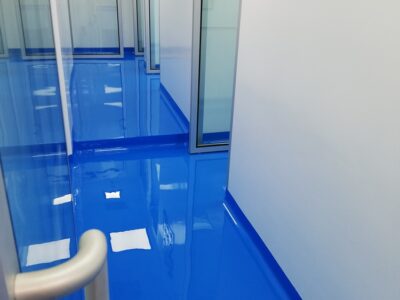 pisos-epoxicos-autonivelantes-vertical-001