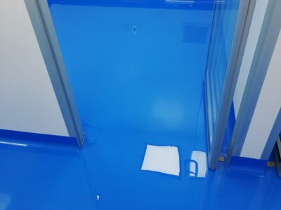 pisos-epoxicos-autonivelantes-vertical-002